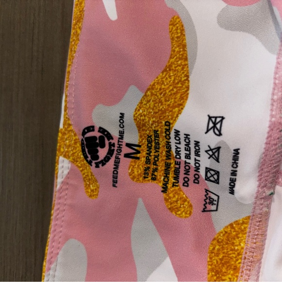Feed Me Fight Me: FMFM pink camo leggings. Size Medium - Picture 12 of 13